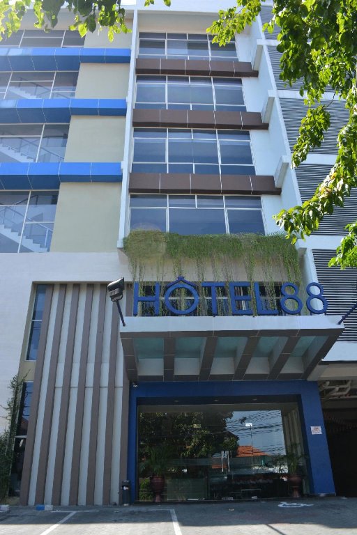 Фото Hotel 88 Embong Kenongo