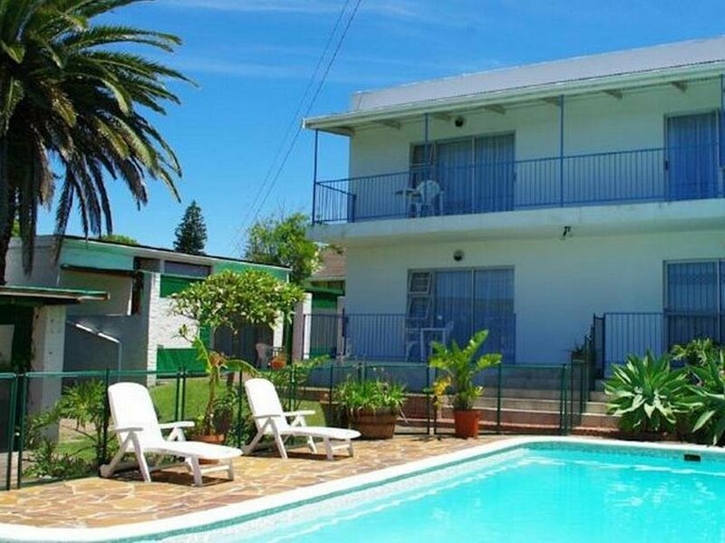 Гостиница Aqua Marine Guest House в Порт-Элизабет