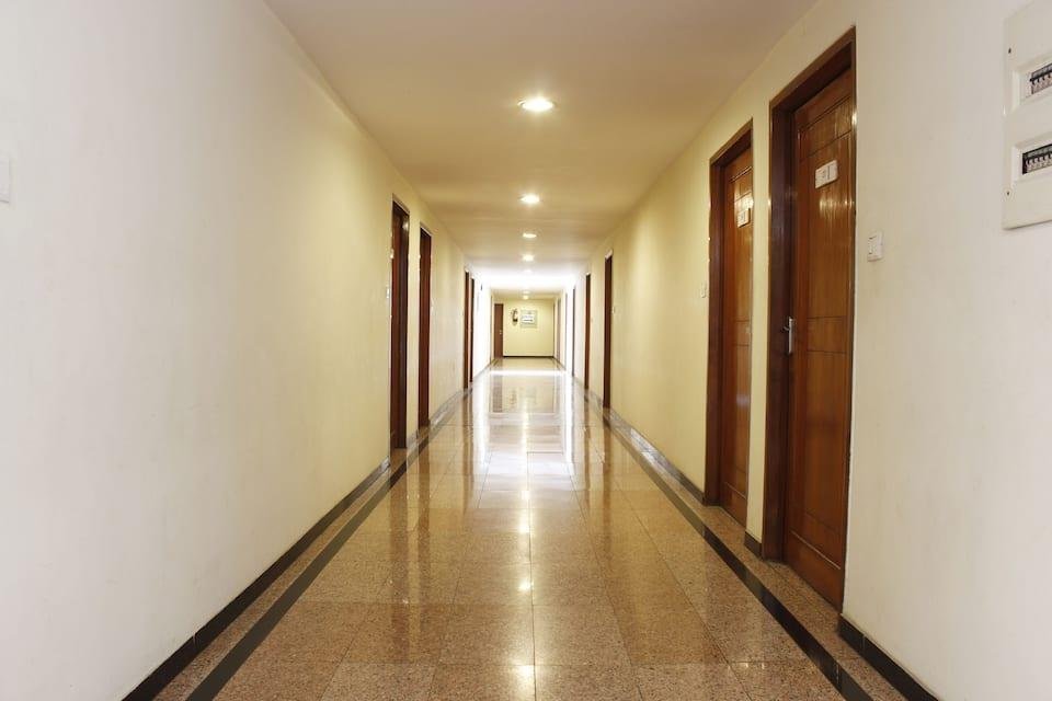 Фото Hotel Parklane