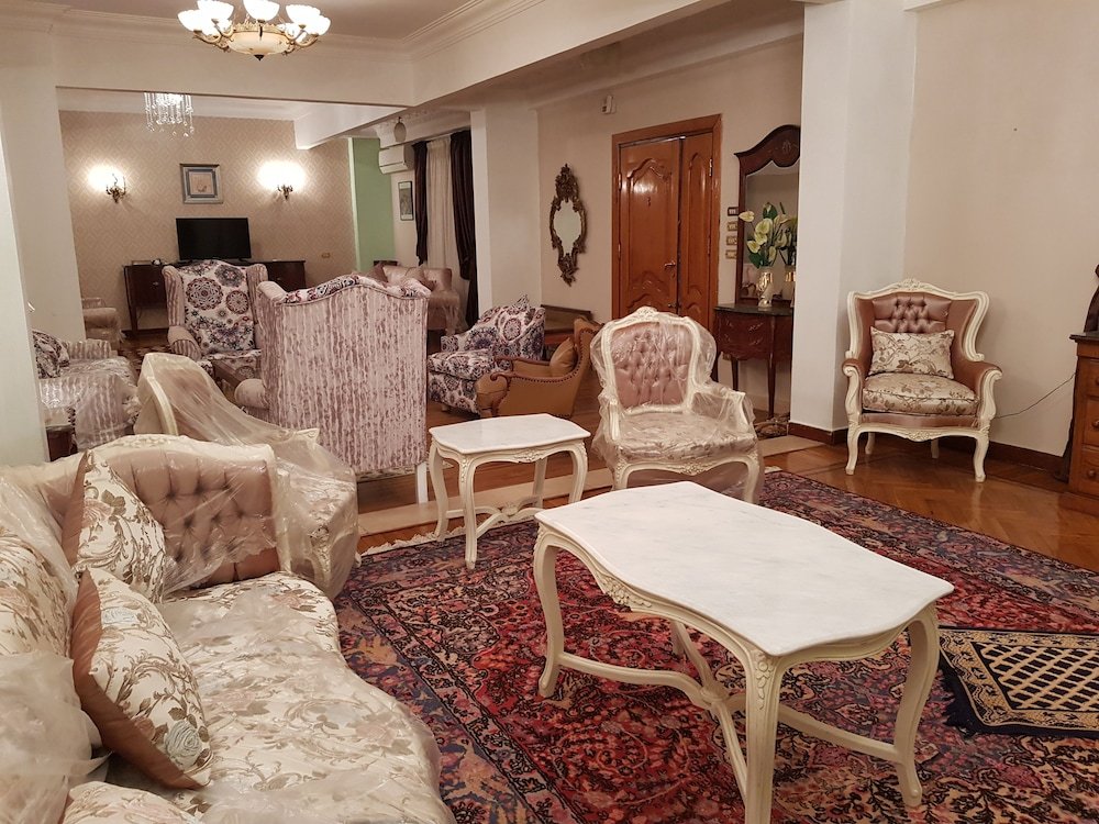 Фото Garden Apartments near Mall of Arabia