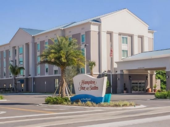 Фото Hampton Inn & Suites Orlando At SeaWorld