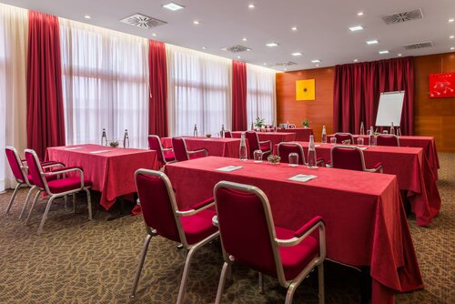 Гостиница Crowne Plaza Venice East