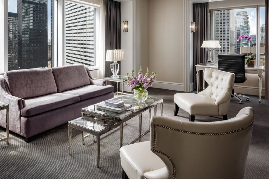 Фото The St. Regis Toronto