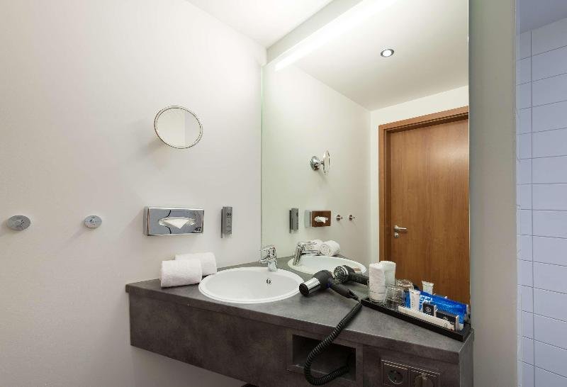 Фото Hotel Wolfsburg Centrum, Affiliated by Meliá