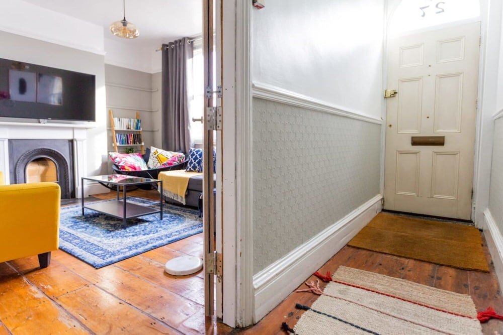 Фото The River Cam Place - Enchanting 6bdr Home Next to River Cam