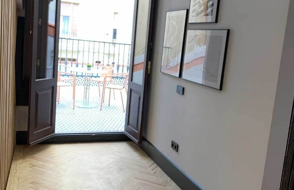 Фото Behap Madrid Plaza del Carmen