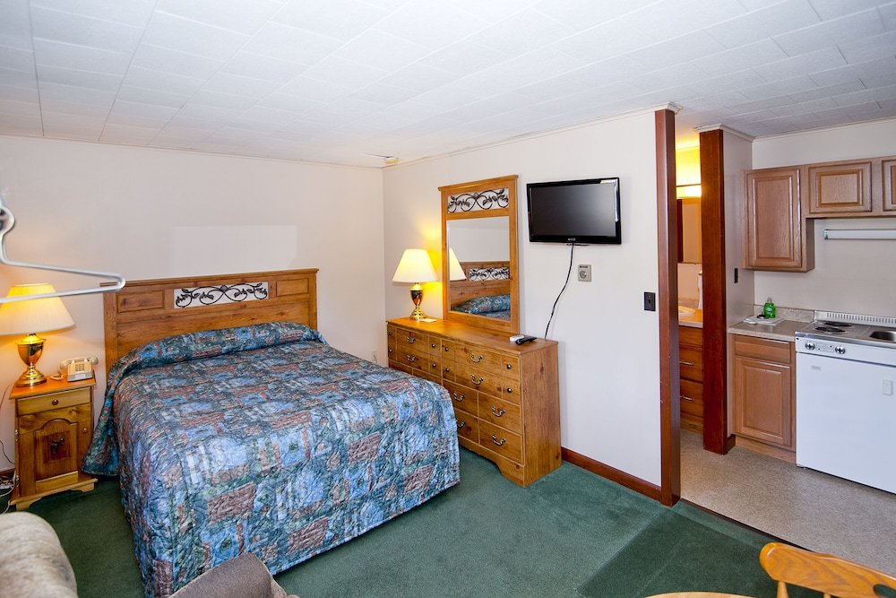 Фото Riverbank Motel and Cabins