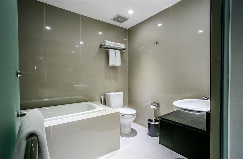 Фото G Suites Hotel by Amithya