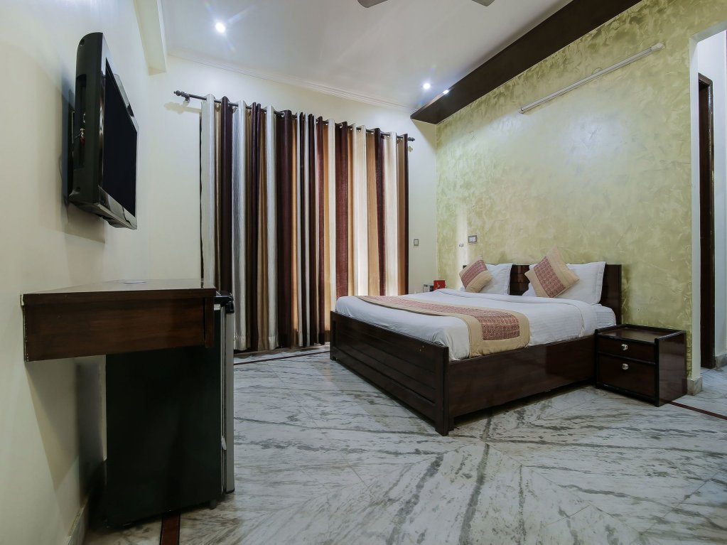 Фото Oyo 15184 Dev Palace