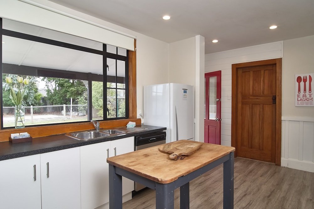 Фото 159 Yaldhurst Road Guest House