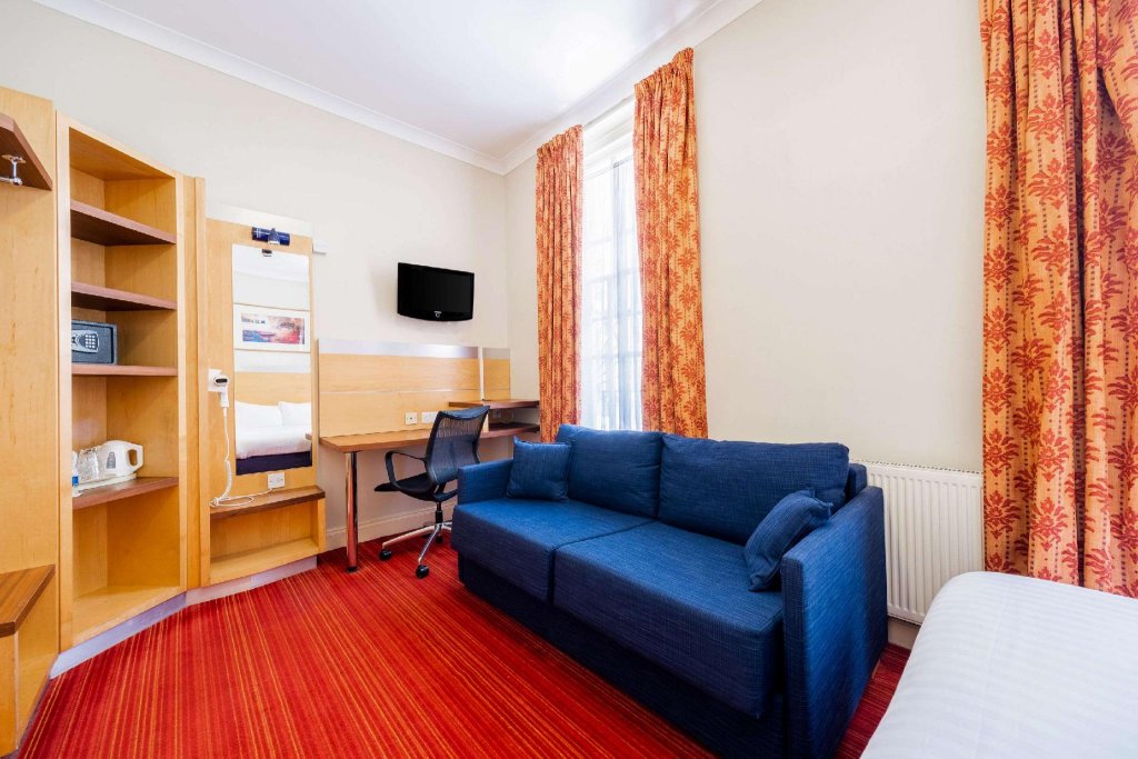 Фото Apartment Next to Victoria Station