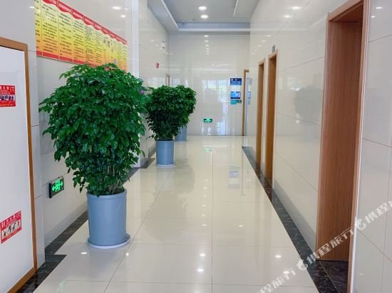 Фото GreenTree Inn Yangzhou Plaza Hotel