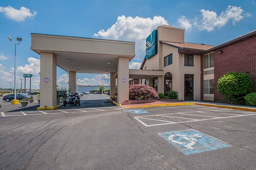 Гостиница Quality Inn near Potomac Mills в Вудбридже