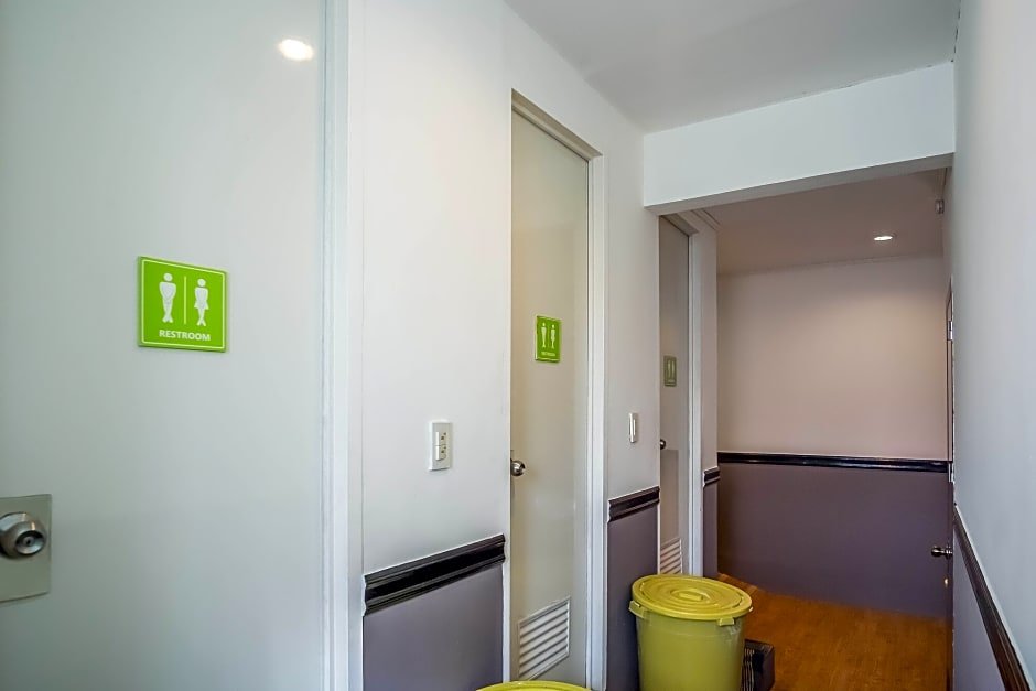 Фото Tr3ats Guest House Cebu