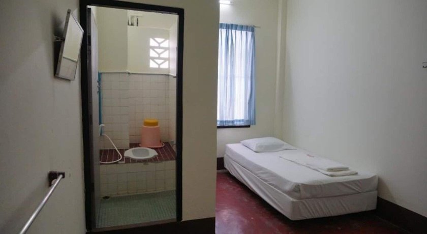 Фото Udomsuk Hotel