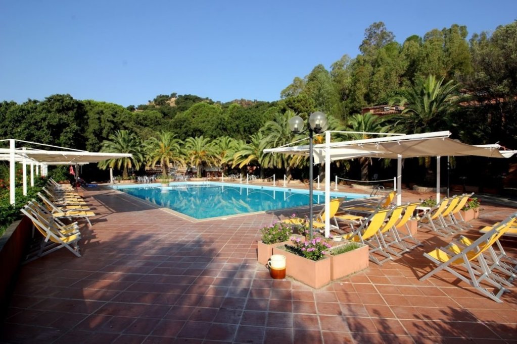 Фото Hotel Villaggio Calaghena