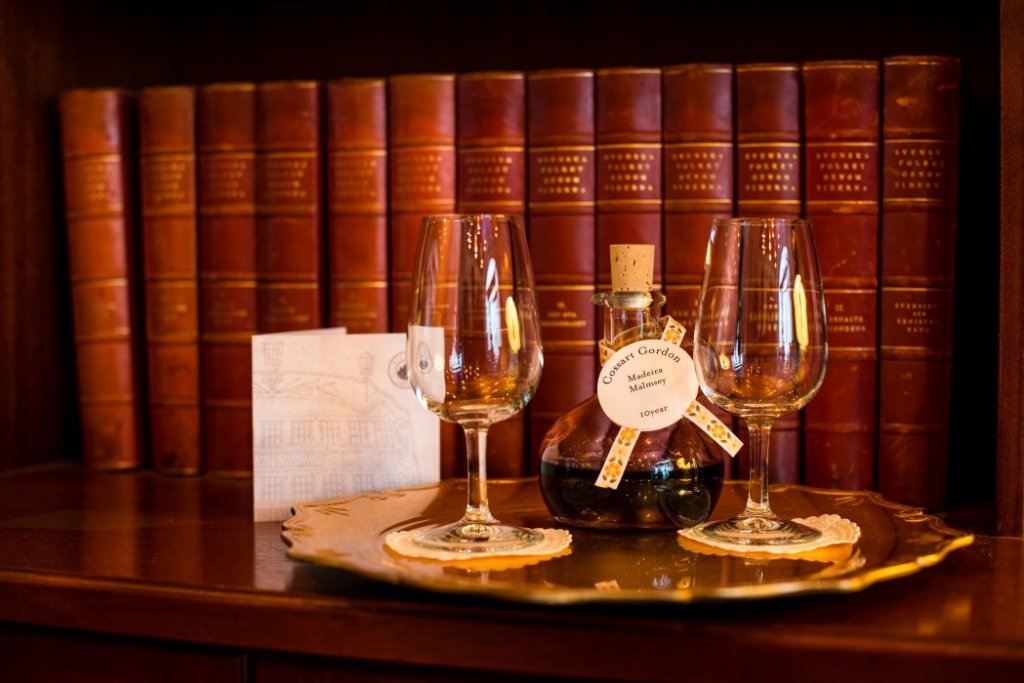 Фото Collector's Victory Hotel