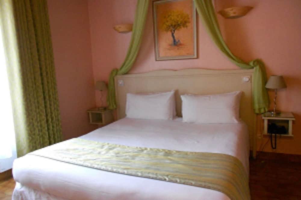 Фото Hôtel Médieval