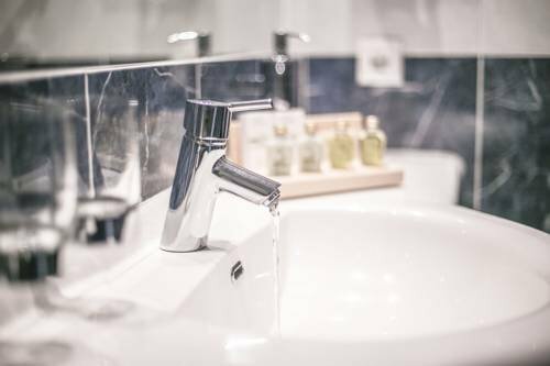 Внешний вид отеля Hotel Marica в Дойчнофене - Нова-Понте, фото 5