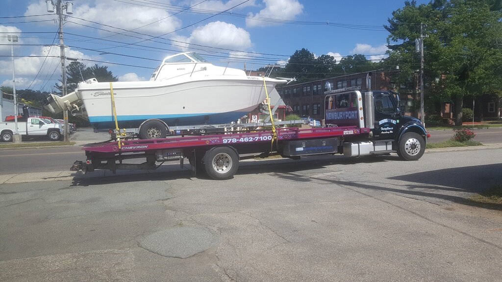 Trucks Newburyport Towing Service, Commonwealth of Massachusetts, photo