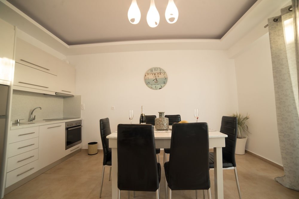 Фото Bella Mare Luxury Apartments
