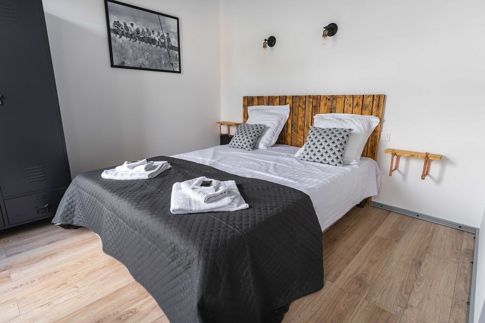 Фото La Dimière - Le Postel - Appartements de Standing EN Hyper-centre