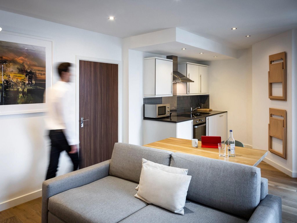 Фото Aparthotel Adagio London Brentford