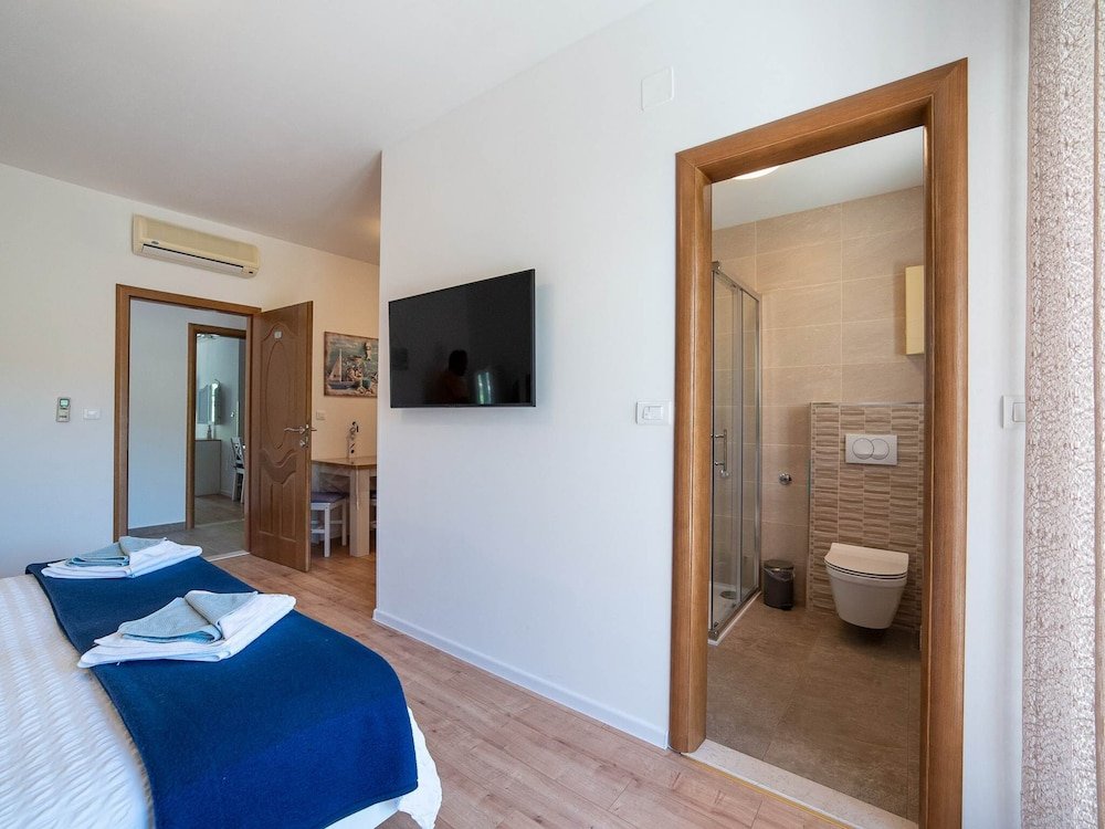 Фото Apartments Njiric