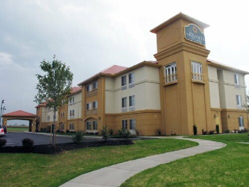 Внешний вид отеля La Quinta Inn & Suites by Wyndham Lancaster в Восточном Лампетере Тауншипе, фото 3