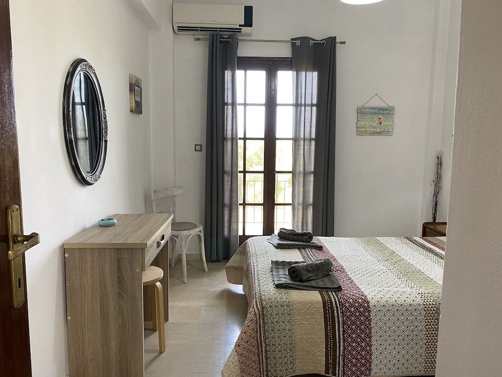 Фото Alexander Apartments