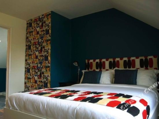 Фото The Oxford Studios