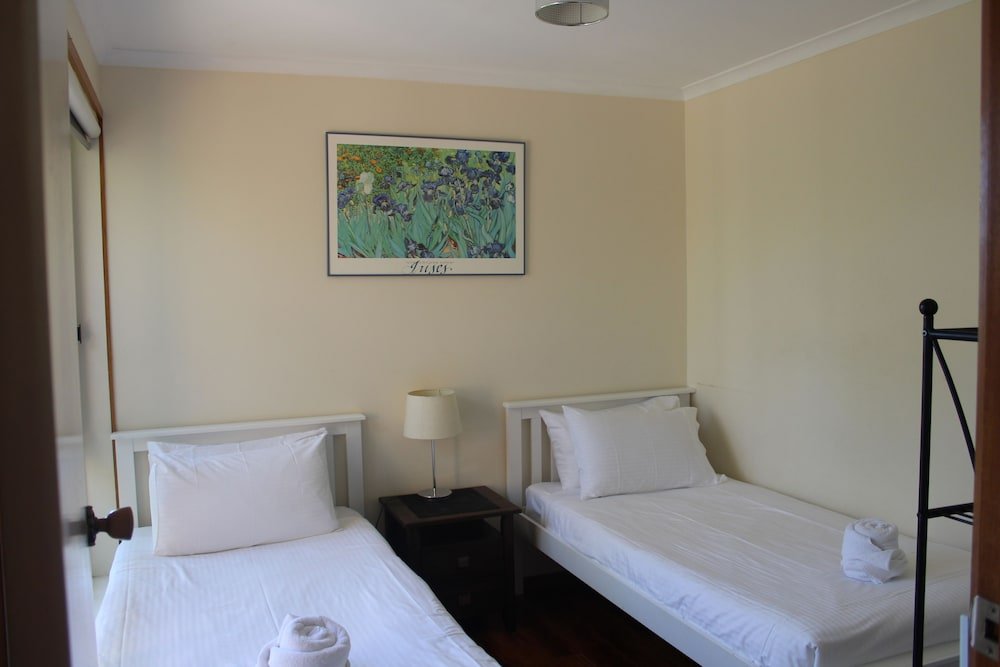 Фото Australian Home Away @ Doncaster Anderson Creek 2