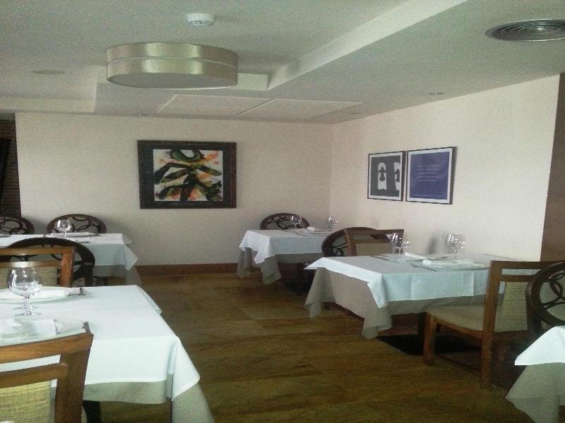 Фото Hotel Aroi Bierzo Plaza