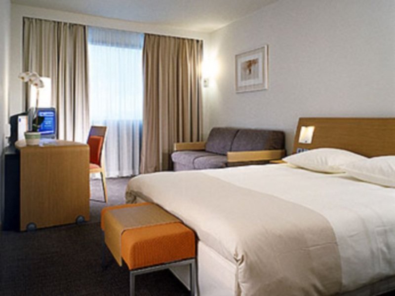 Фото Novotel Luxembourg Kirchberg
