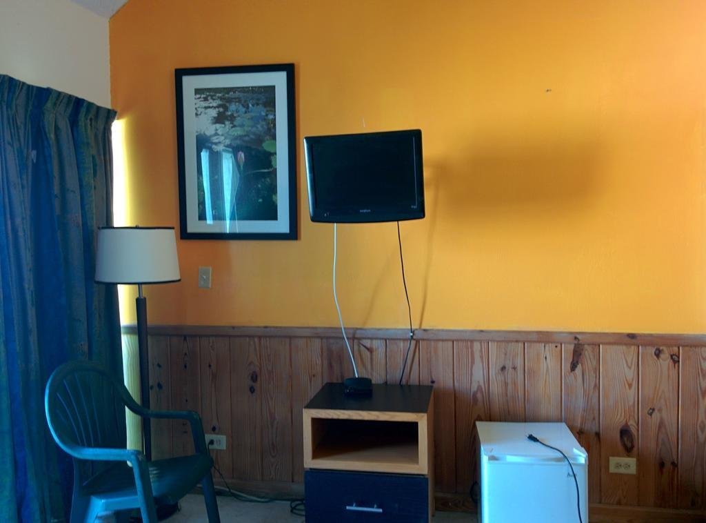 Фото Land Shark Coco Plum Resort