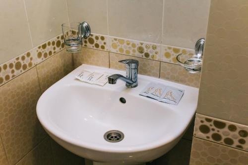 Фото Small Hotel