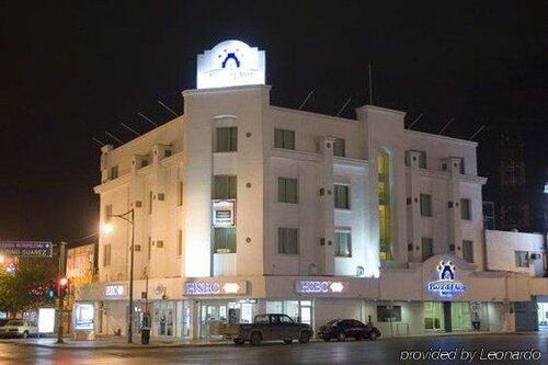 Гостиница Hotel Plaza del Arco в Монтеррее