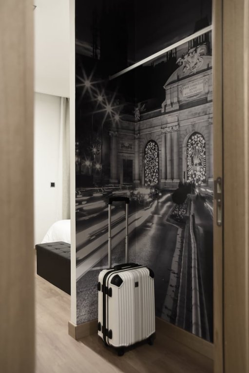 Фото Woohoo Suites Madrid