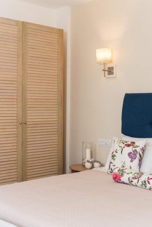 Фото Mirage Studios