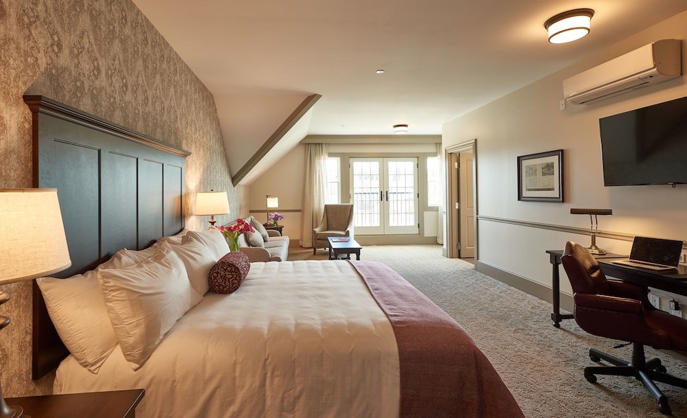 Фото The Groton Inn