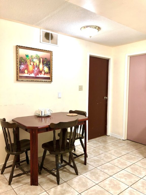 Фото Quiet Room Around York University Subway