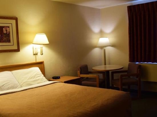 Фото Red Lion Inn & Suites Federal Way