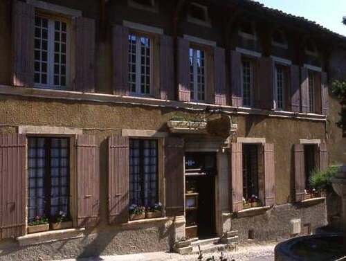 Гостиница Hostellerie Le Beffroi, The Originals Relais в Карпантре