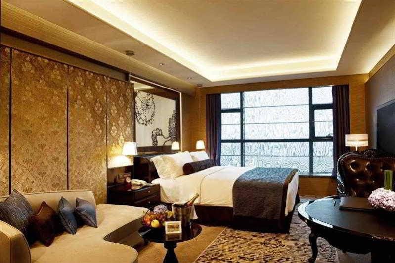 Фото The St. Regis Shanghai Jingan