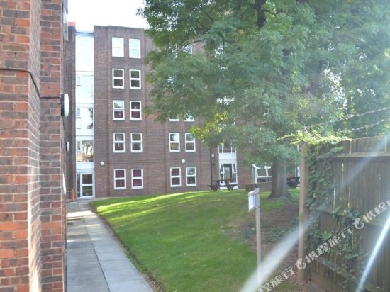 Фото Wood Green Hall - Campus Accommodation