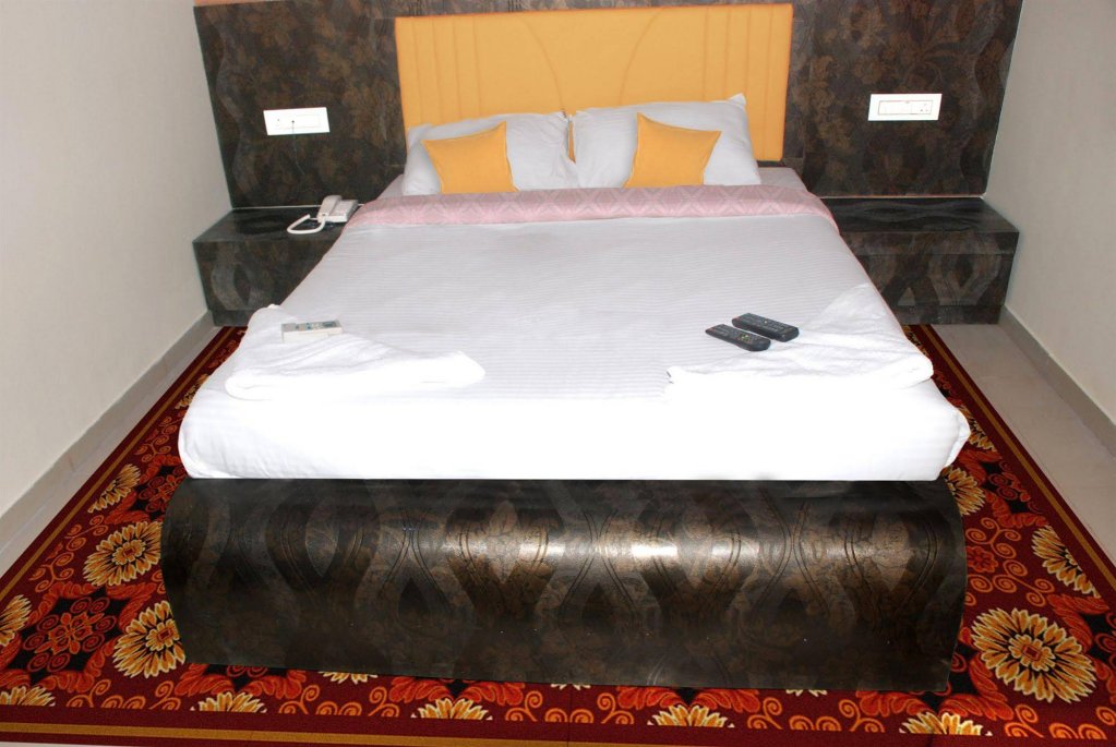 Фото Oyo 7148 Adore Inn