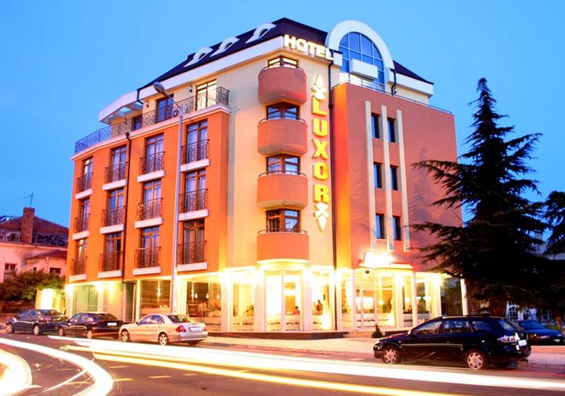 Фото отеля 1