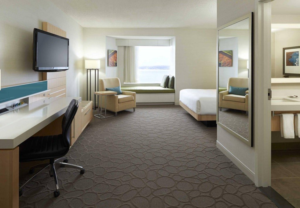 Фото Delta Hotels by Marriott Prince Edward