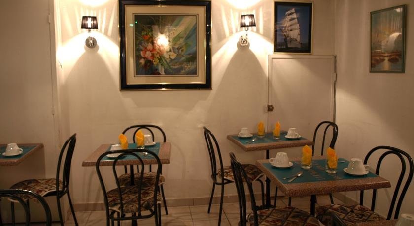 Фото Hotel Des Buttes Chaumont