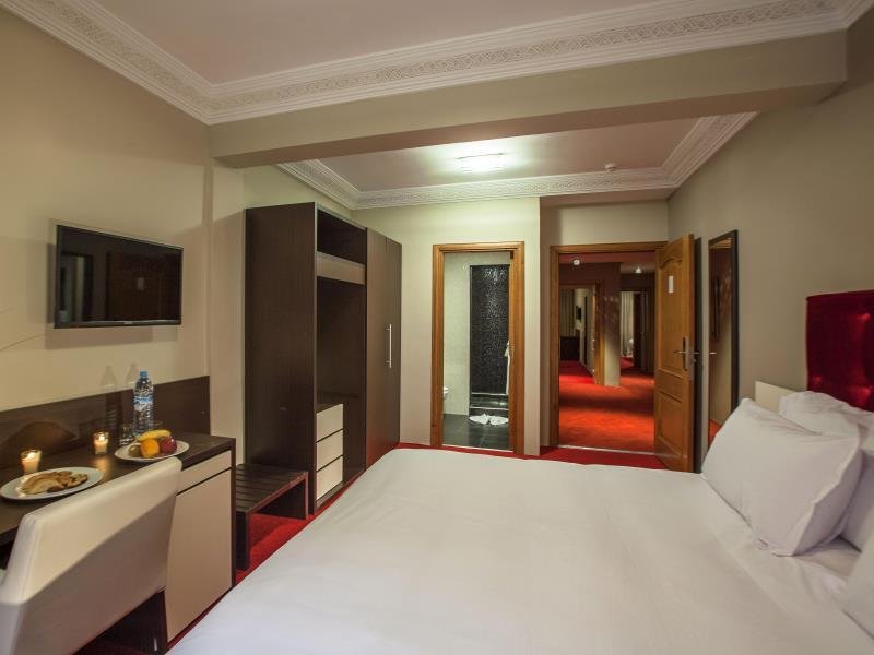 Фото Yaad City Hotel